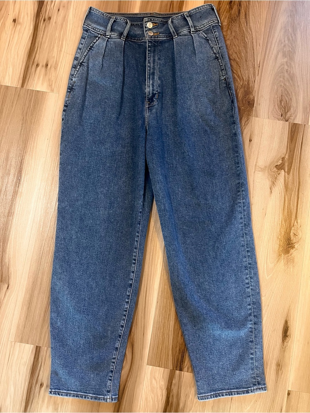 Abercrombie & Fitch Womens 29/8R Ultra High Rise Mom Jeans Denim Pleated Tapered
